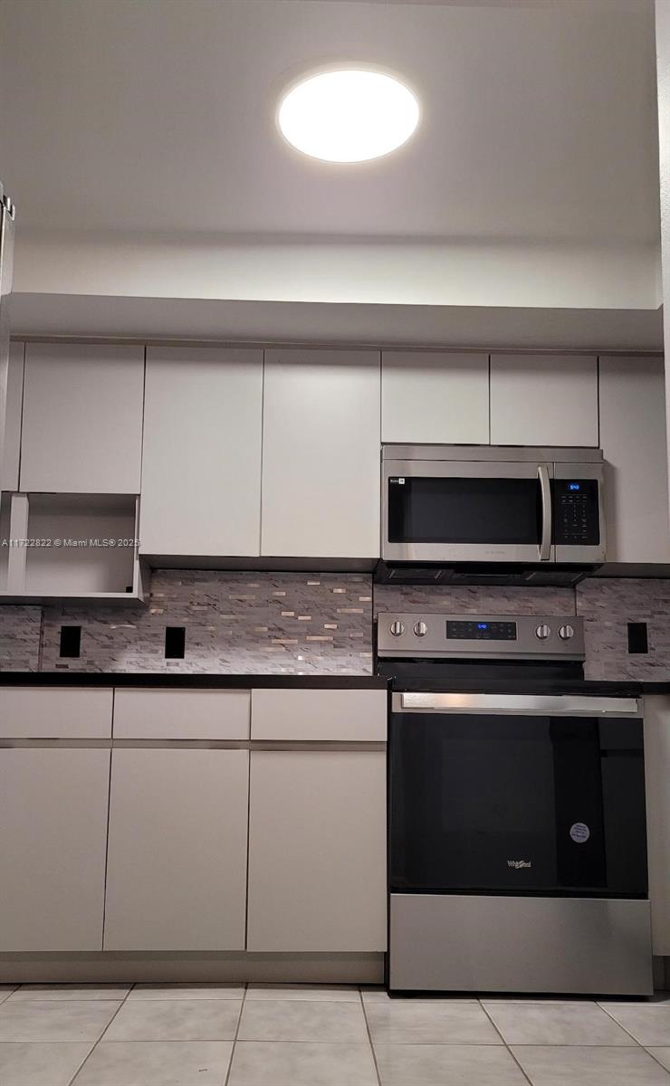 ROYAL PARK CONDO - Residential