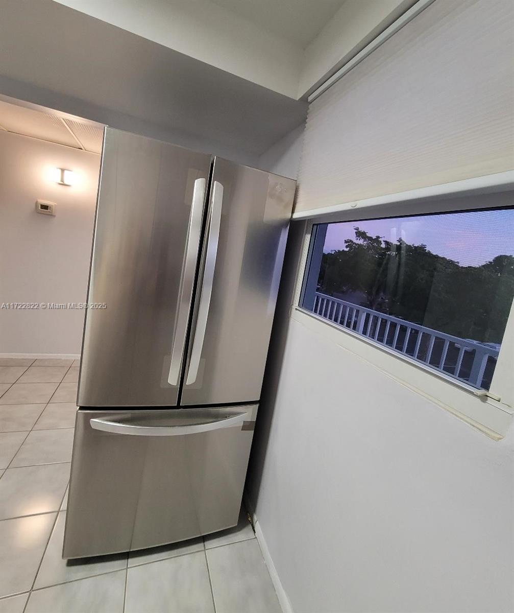 ROYAL PARK CONDO - Residential