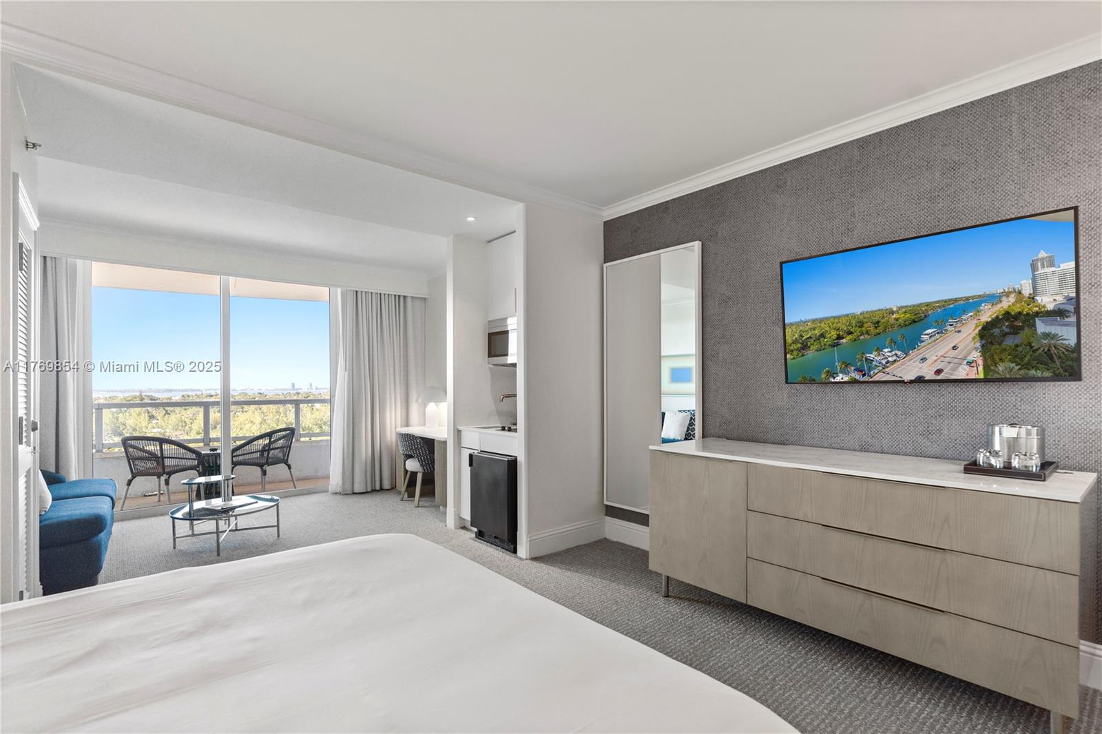 FONTAINEBLEAU II CONDO - Residential