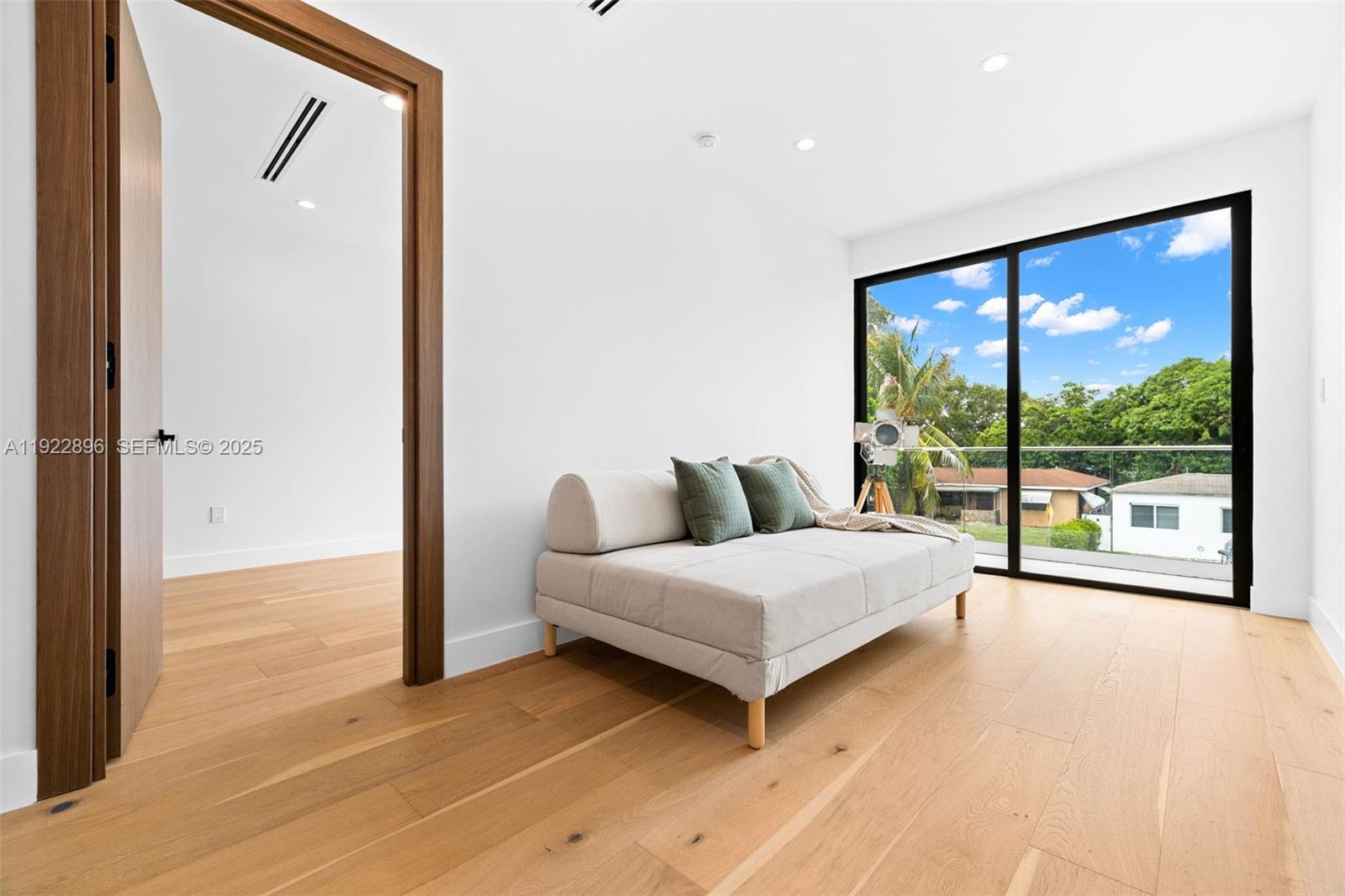 PULLMAN PK - Residential