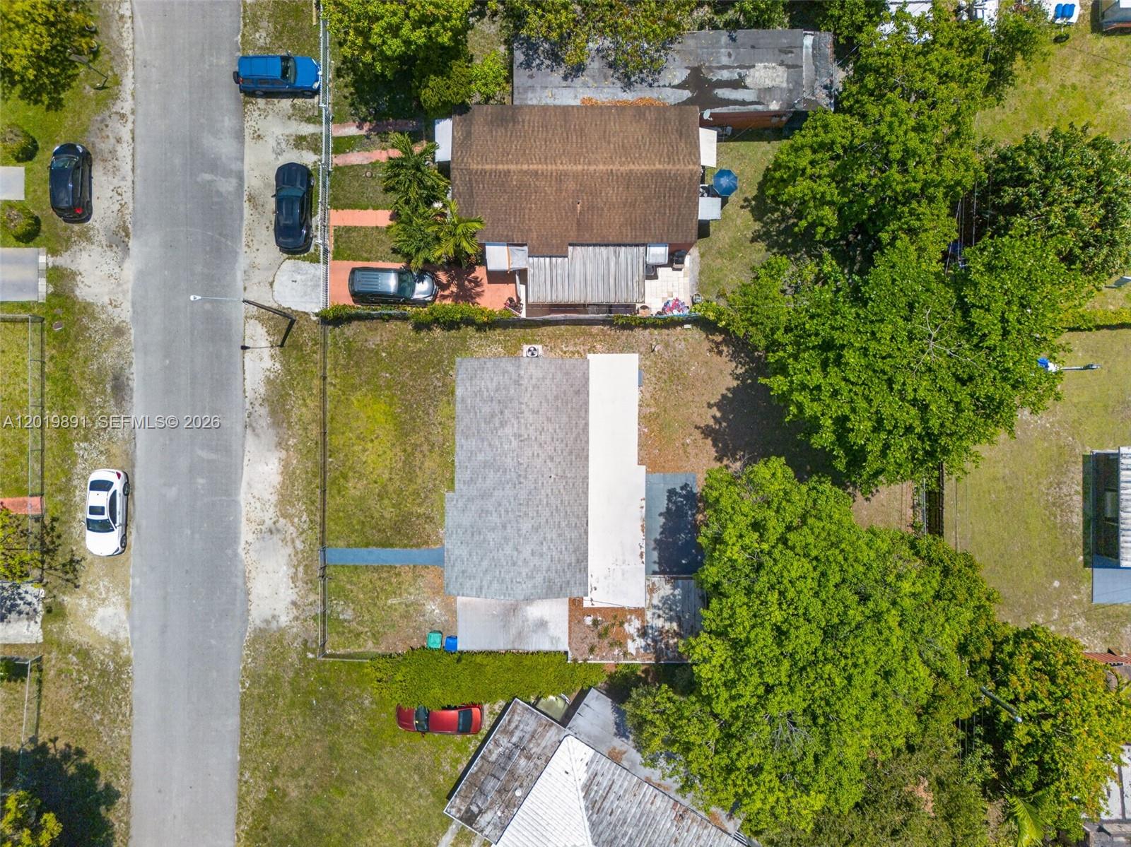 CLYDE LUCAS MANOR - Residential