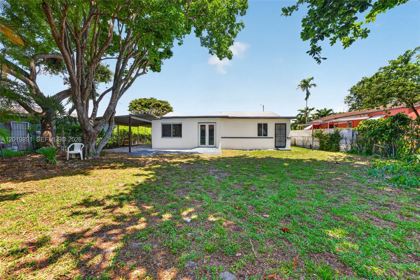 CLYDE LUCAS MANOR - Residential