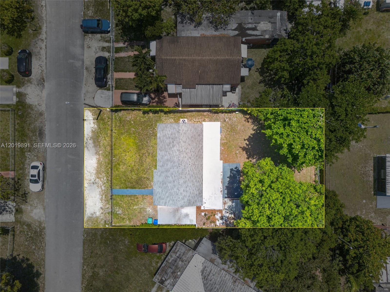 CLYDE LUCAS MANOR - Residential
