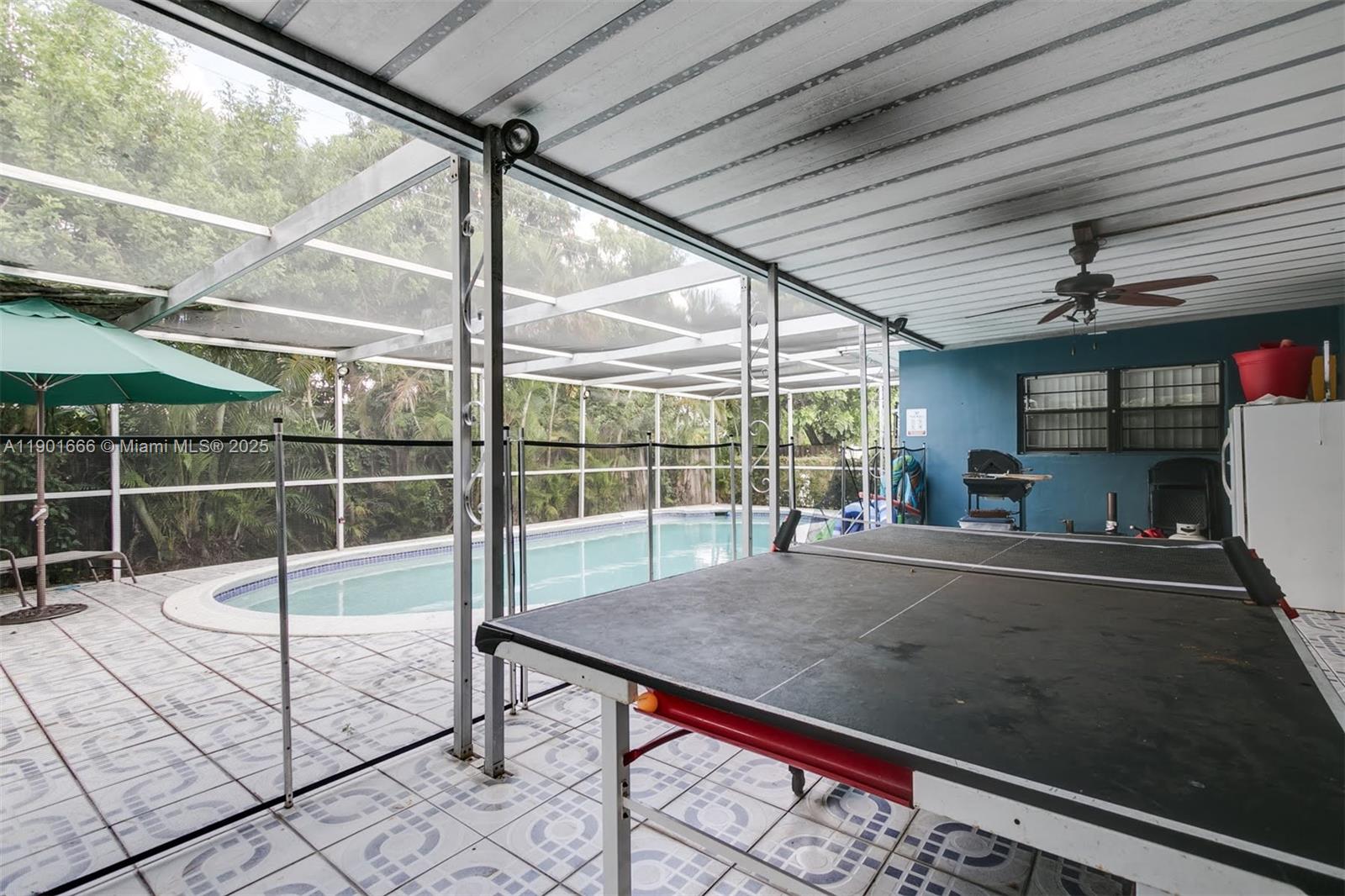 WINDWARD HEIGHTS NO 4 - Residential
