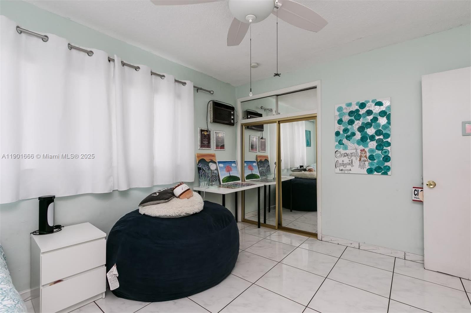 WINDWARD HEIGHTS NO 4 - Residential