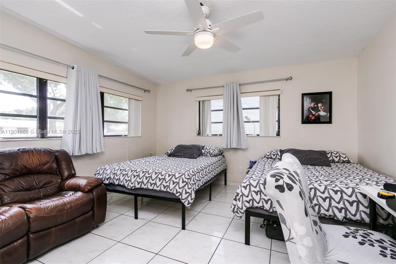 WINDWARD HEIGHTS NO 4 - Residential