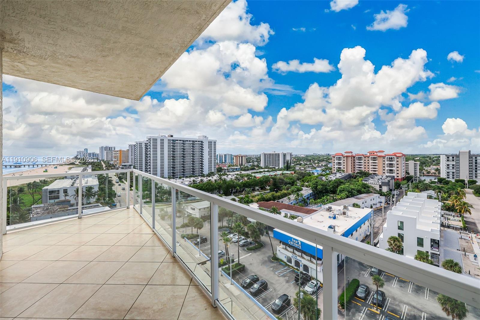 LUNA OCEAN RESIDENCES CON - Residential