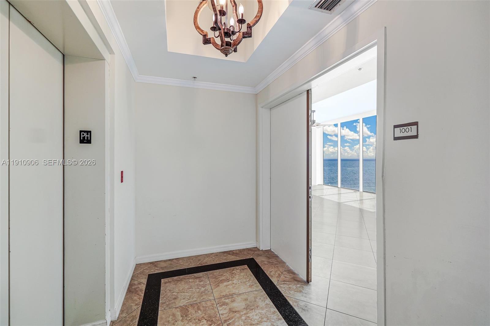 LUNA OCEAN RESIDENCES CON - Residential