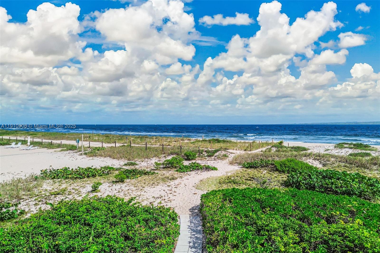 LUNA OCEAN RESIDENCES CON - Residential