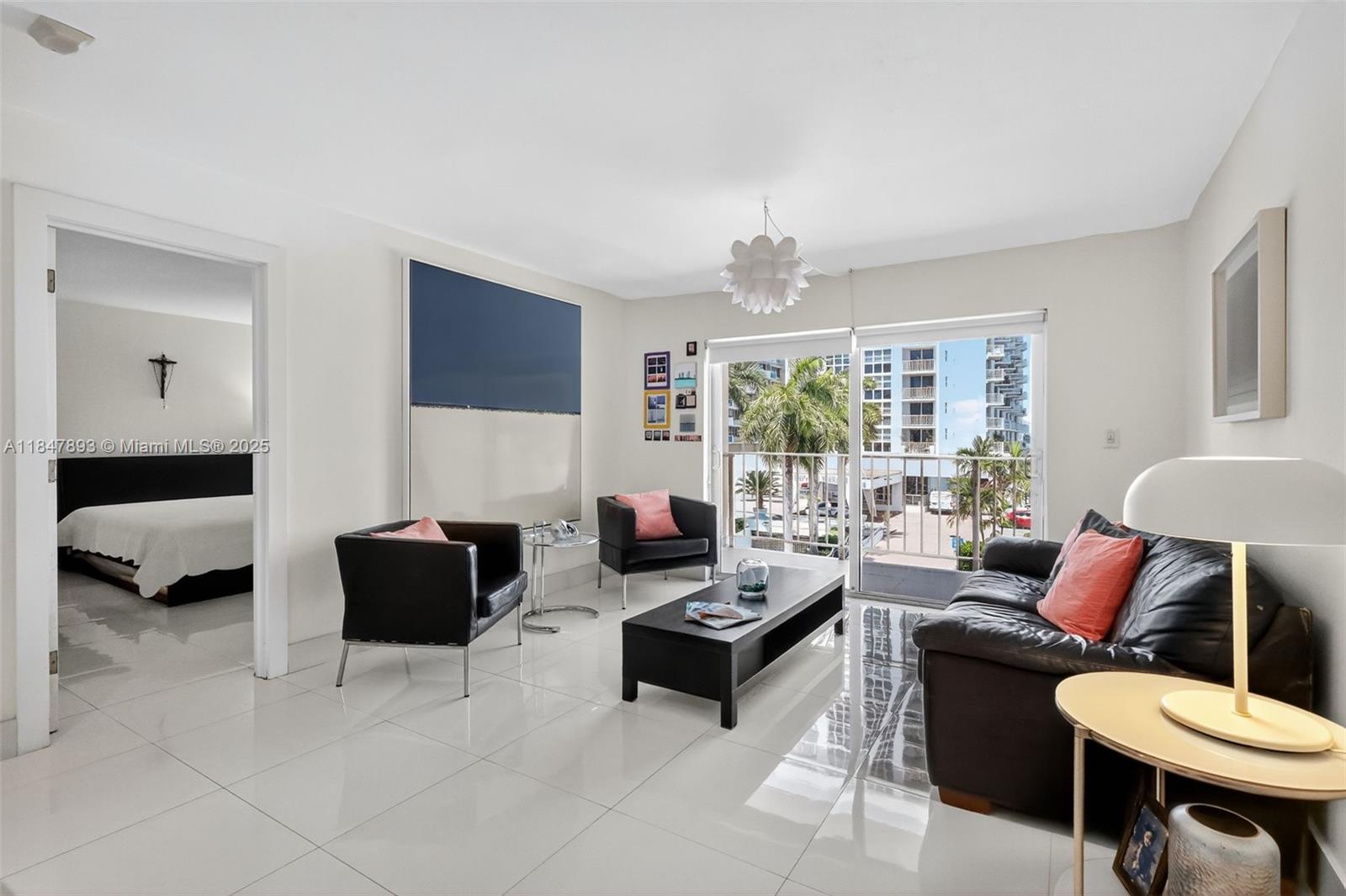 1245 West Ave 401