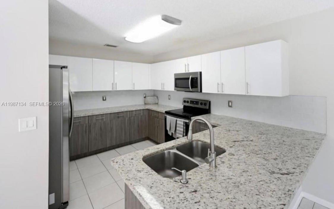 S & R OF INVERRARY - Residential