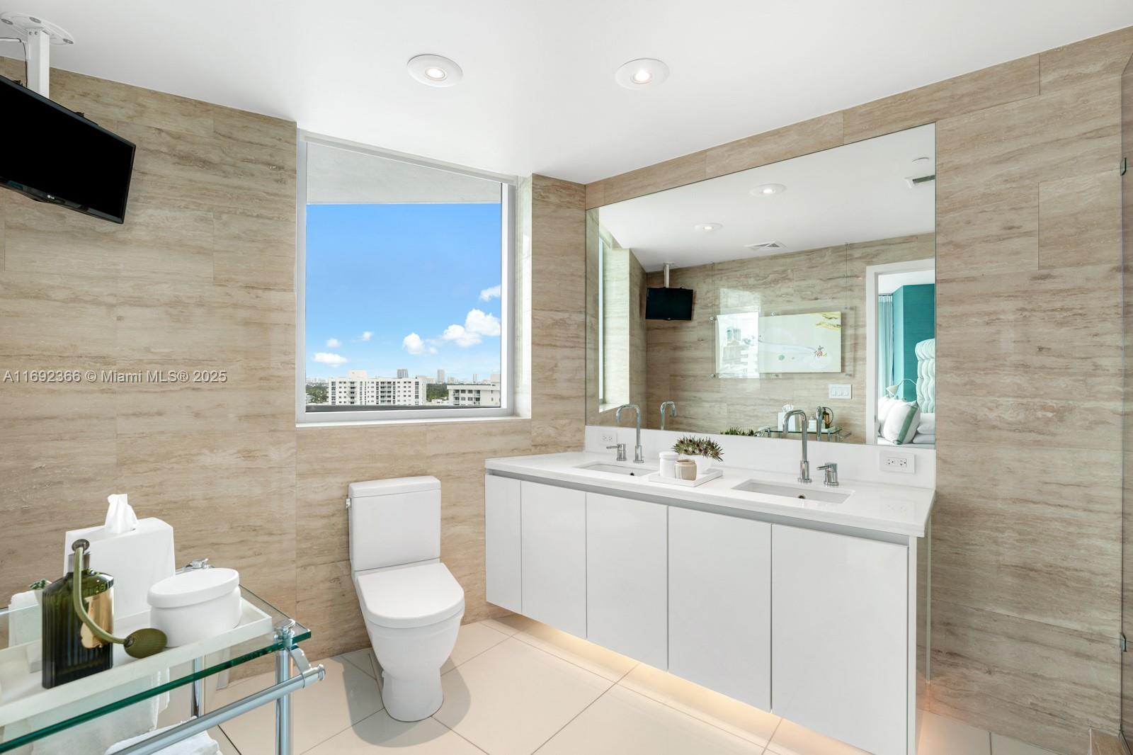 CAPRI SOUTH BEACH CONDO - Residential