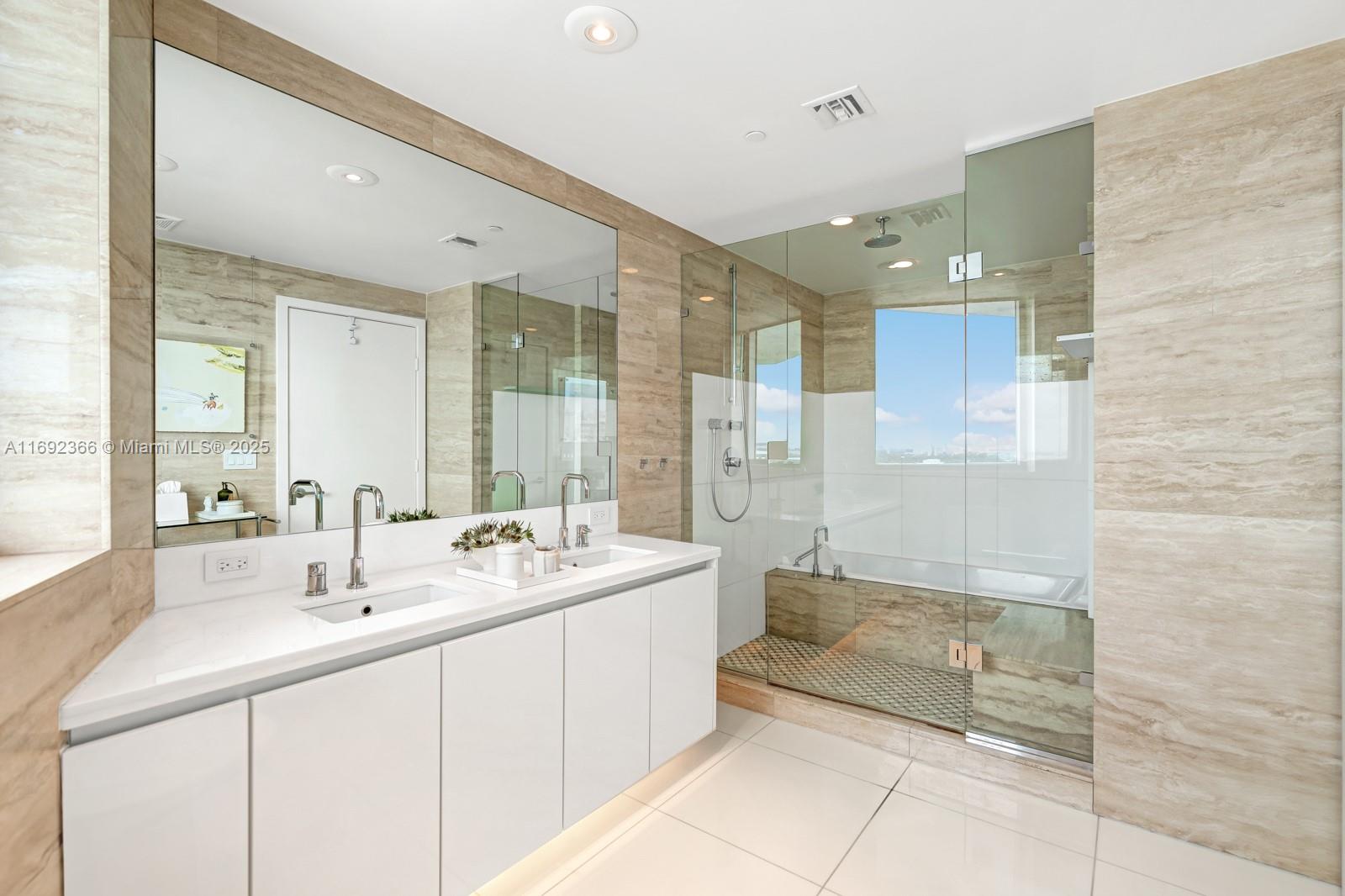 CAPRI SOUTH BEACH CONDO - Residential