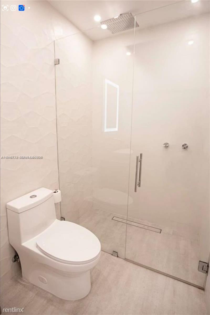 P A AT WEST KENDALL - Residential Lease