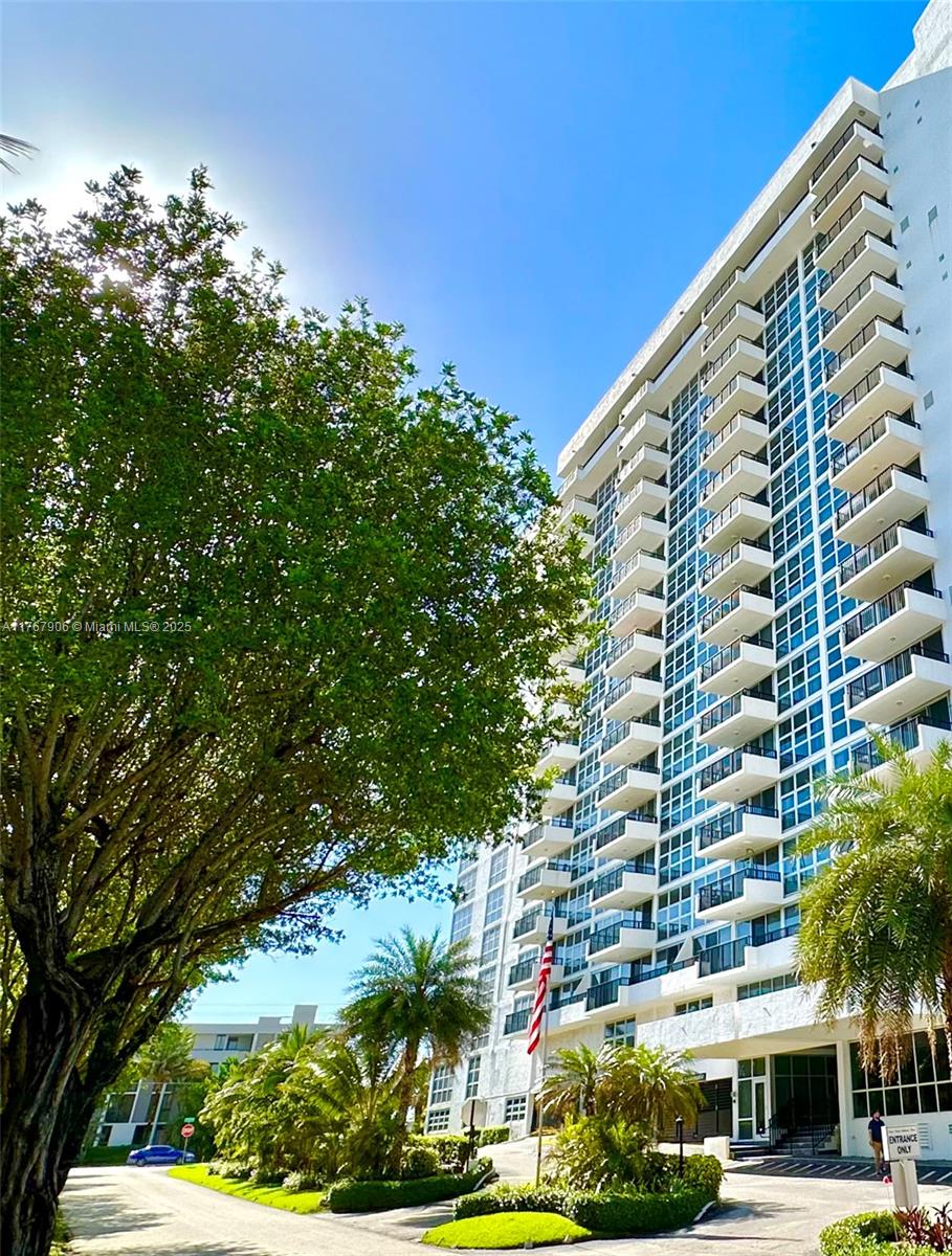 SILVER THATCH ATLANTIC PL - Residential
