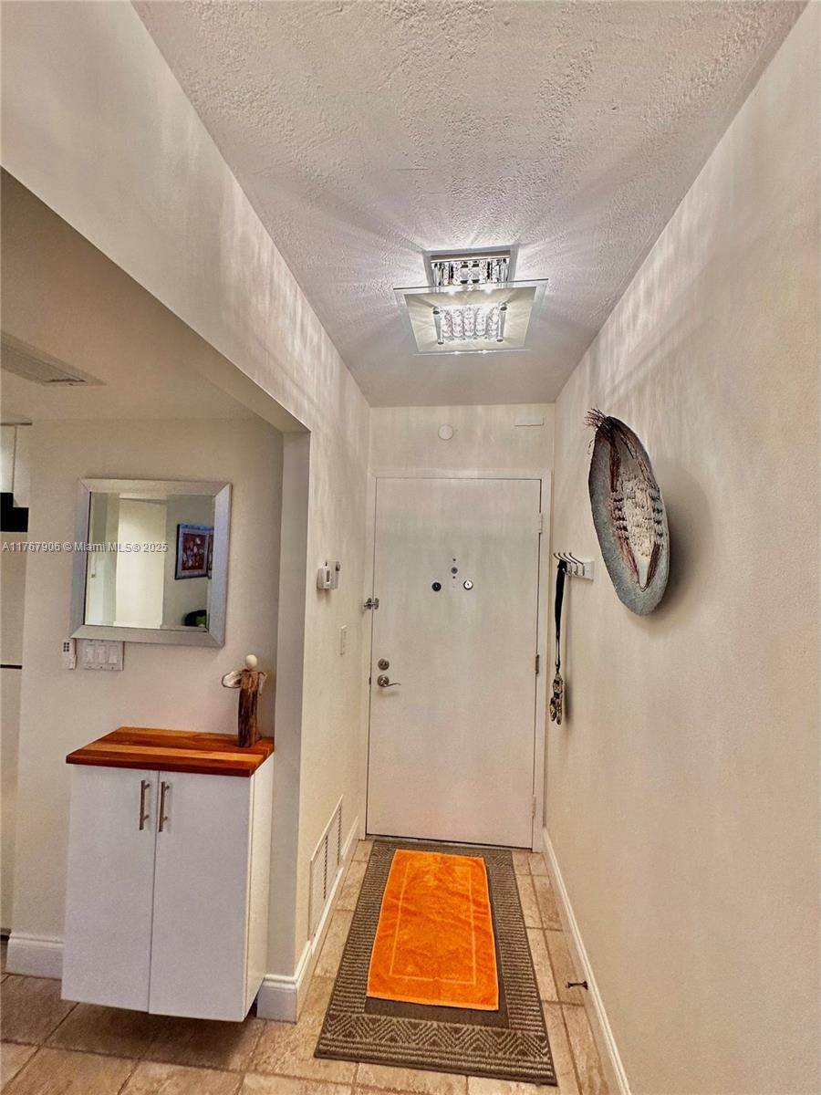 SILVER THATCH ATLANTIC PL - Residential