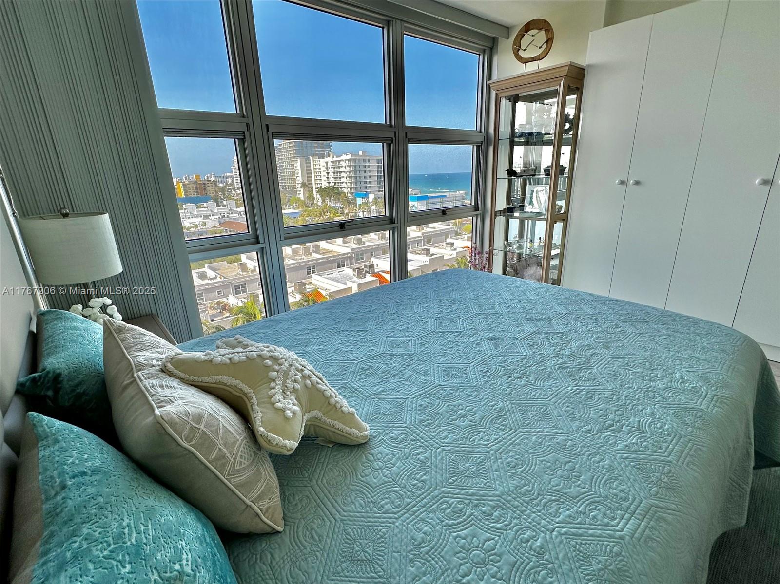 SILVER THATCH ATLANTIC PL - Residential