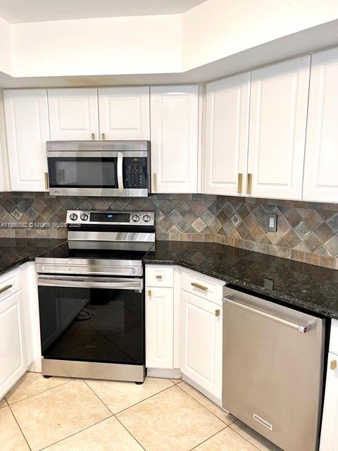 SUNSET HARBOUR SOUTH COND - Residential Lease