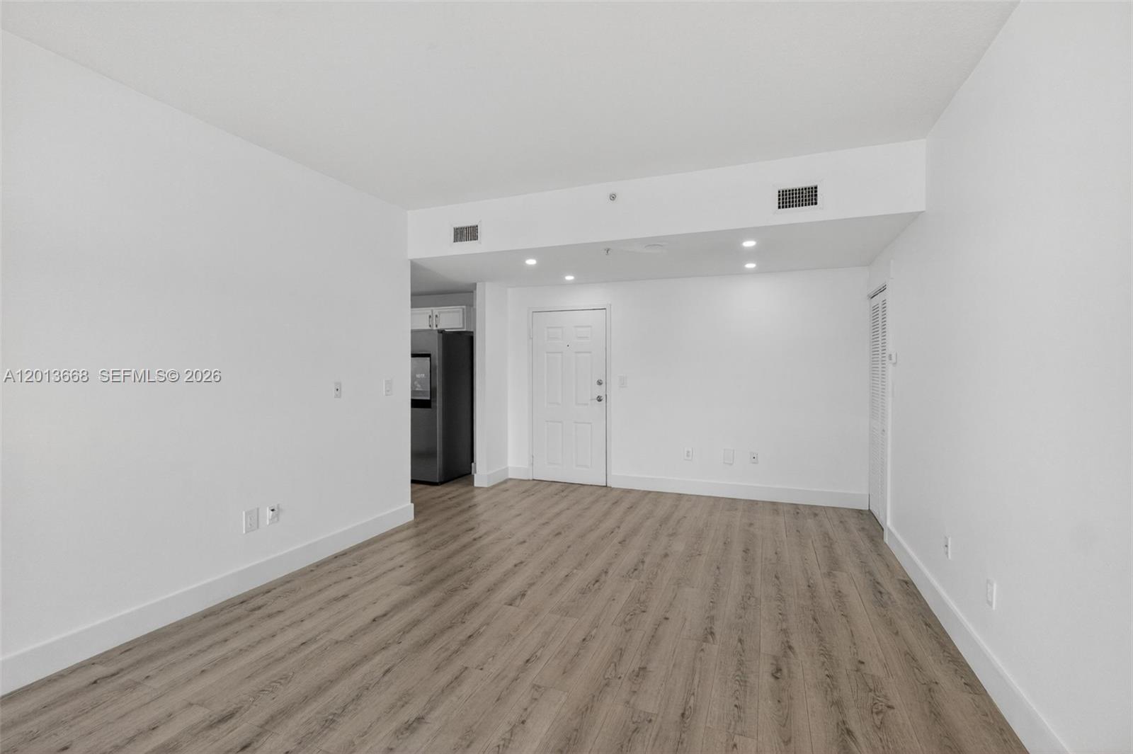 GRANADA GRAND CONDO - Residential Lease