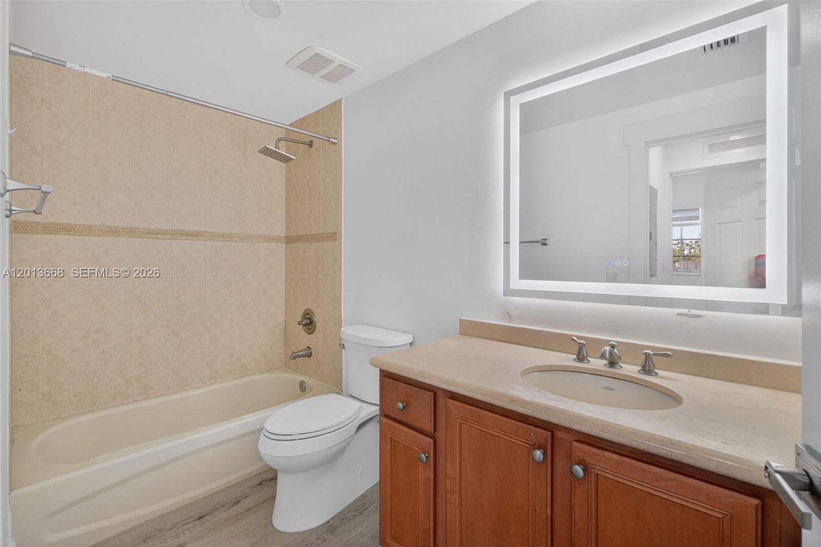 GRANADA GRAND CONDO - Residential Lease