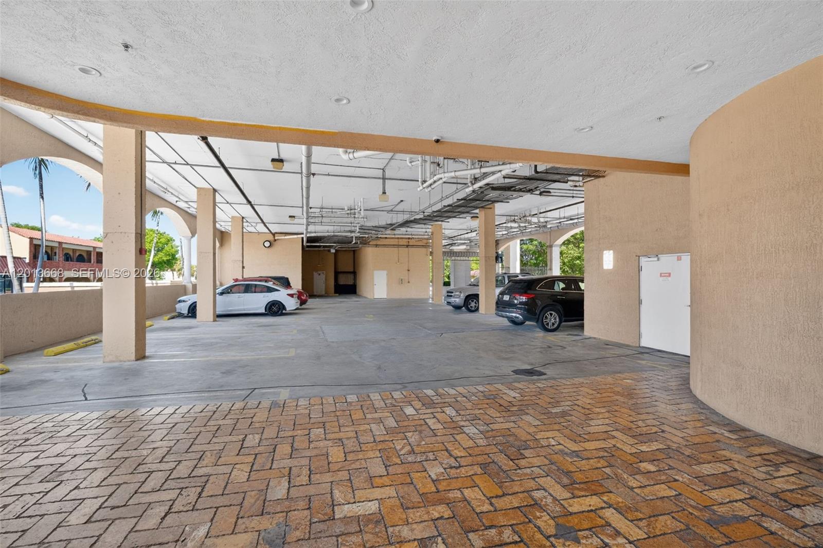 GRANADA GRAND CONDO - Residential Lease