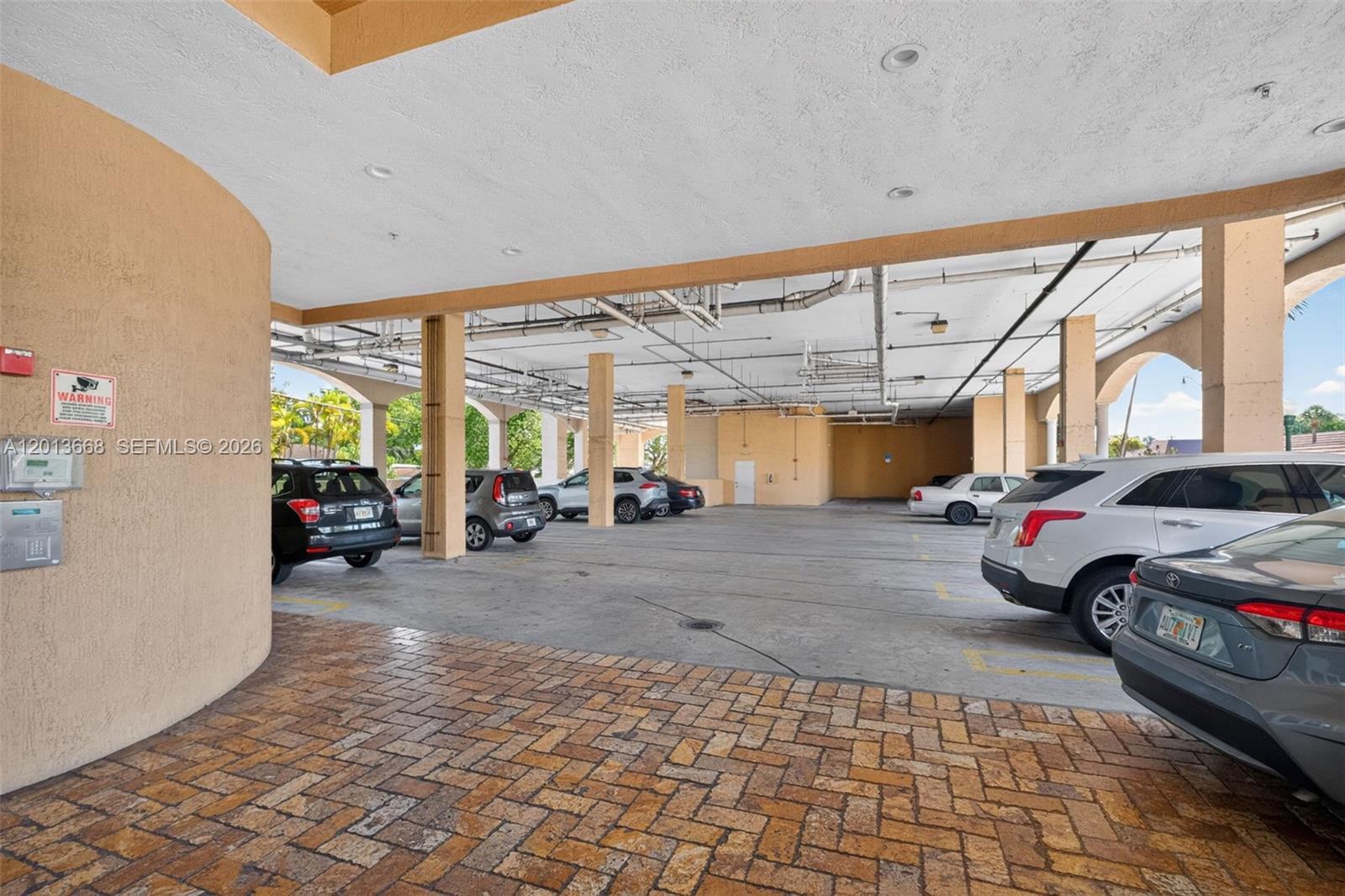 GRANADA GRAND CONDO - Residential Lease