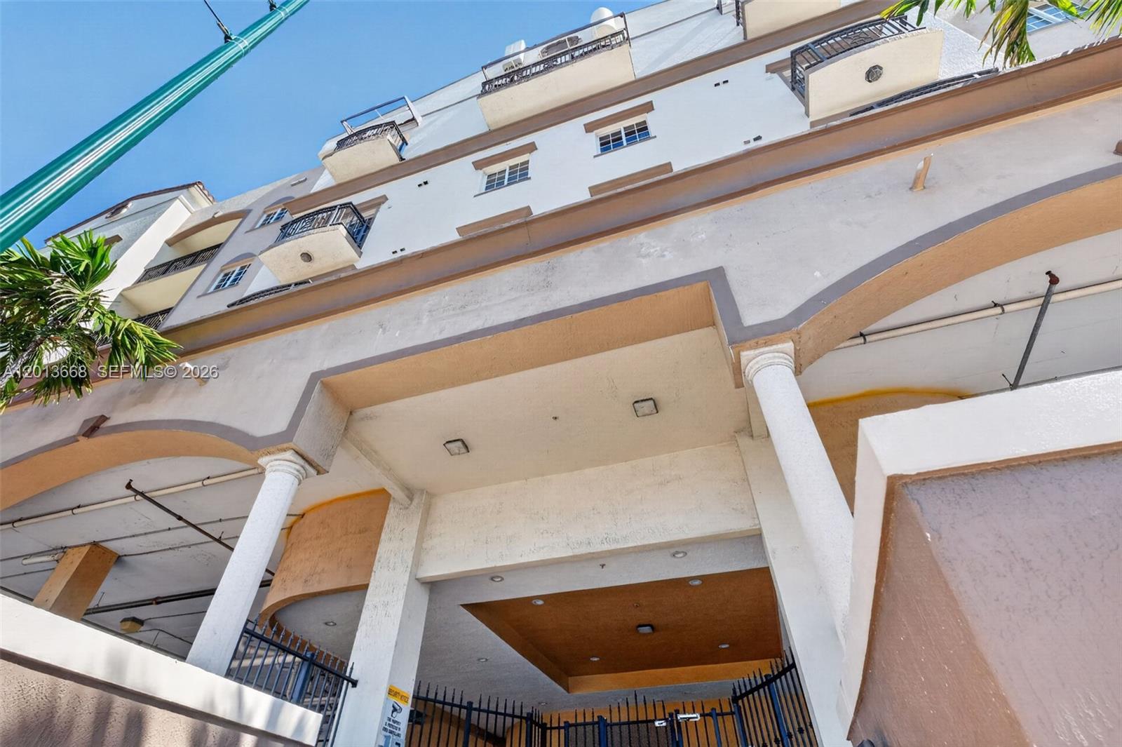 GRANADA GRAND CONDO - Residential Lease