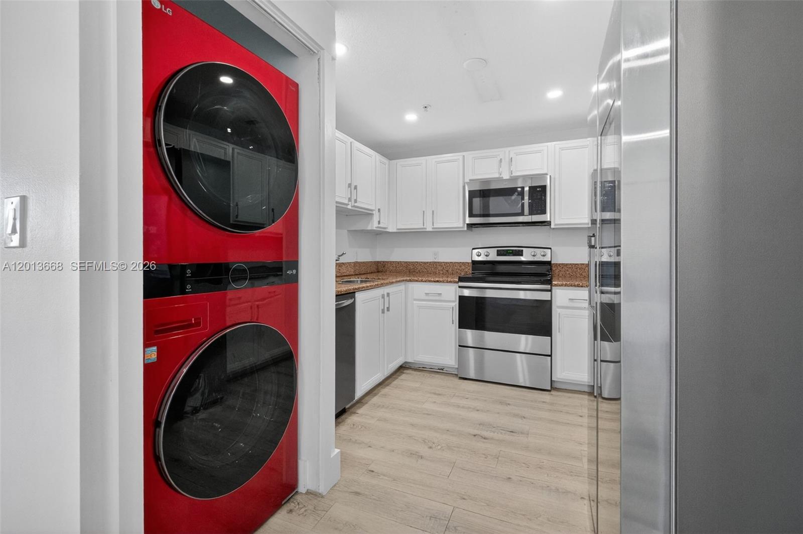 GRANADA GRAND CONDO - Residential Lease