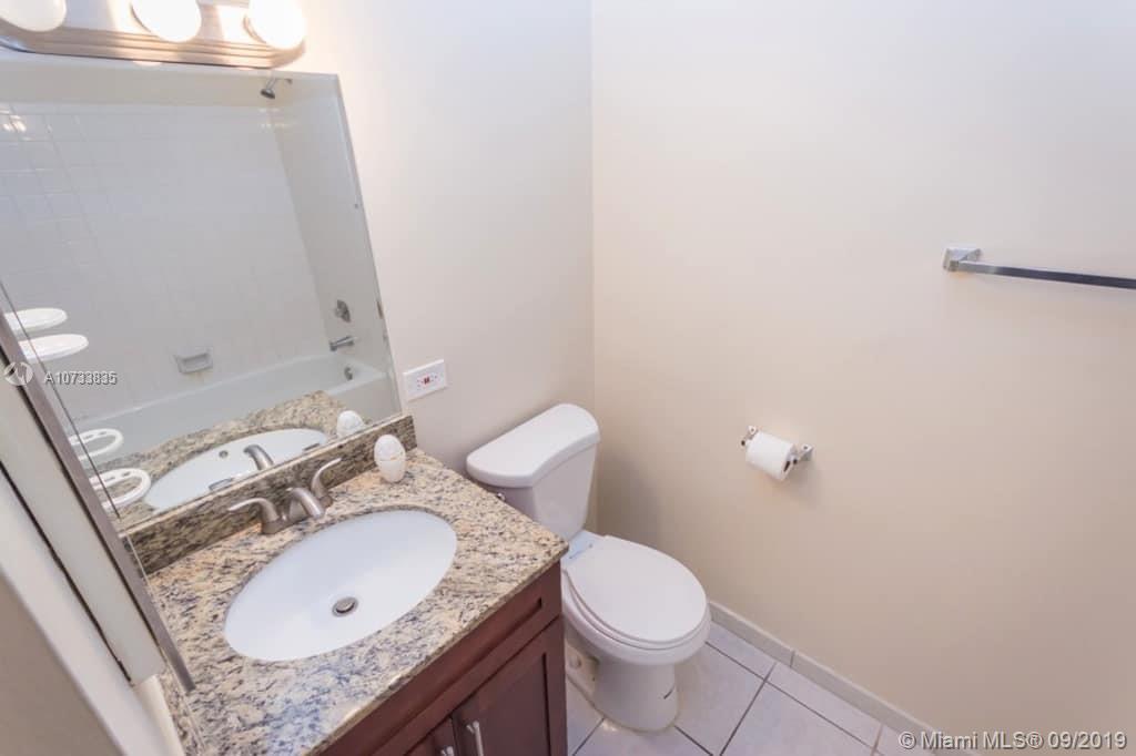 AMERICAN HOMES AT BOCA RA - Residential Lease