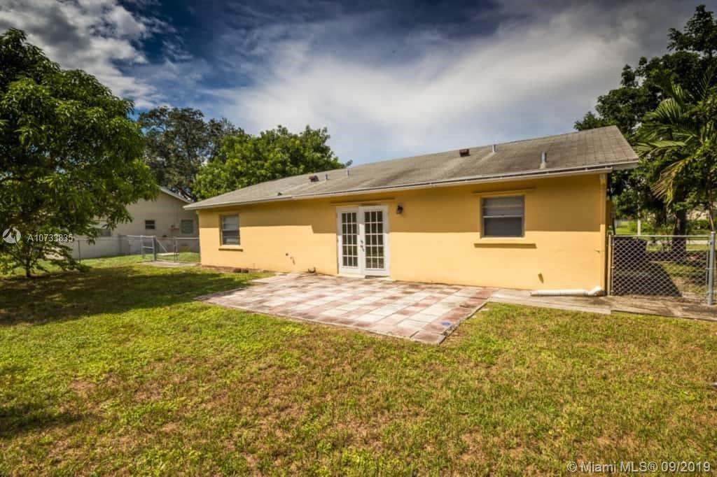 AMERICAN HOMES AT BOCA RA - Residential Lease