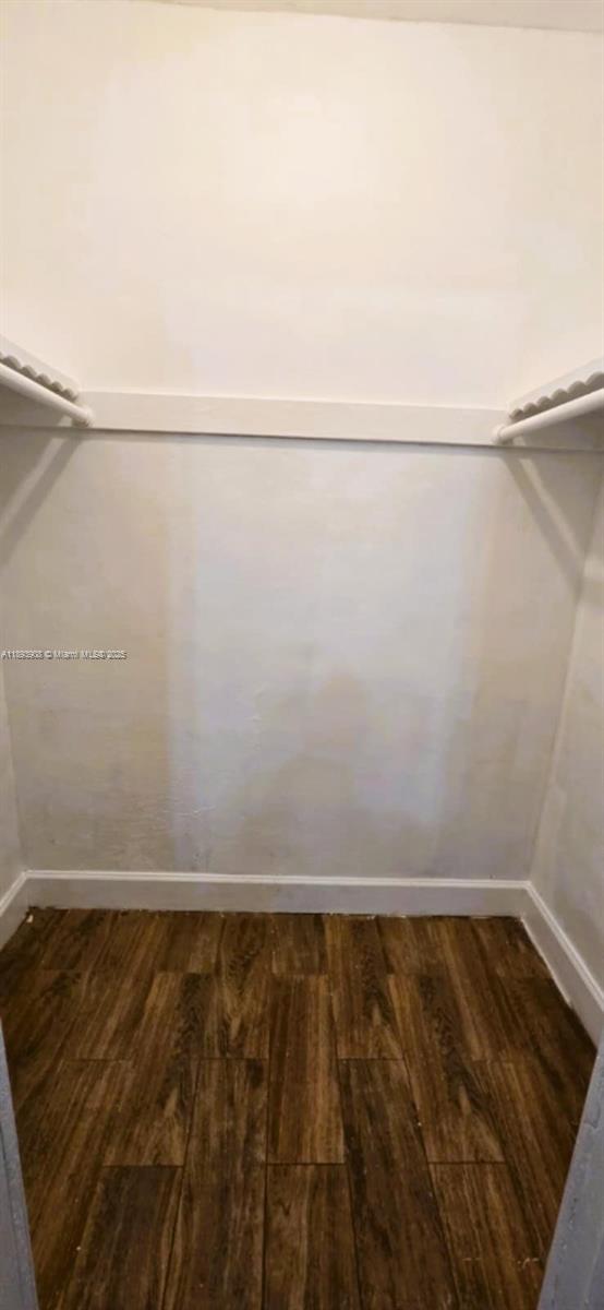 MIAMI LAKES GOLF COURSE V - Residential Lease