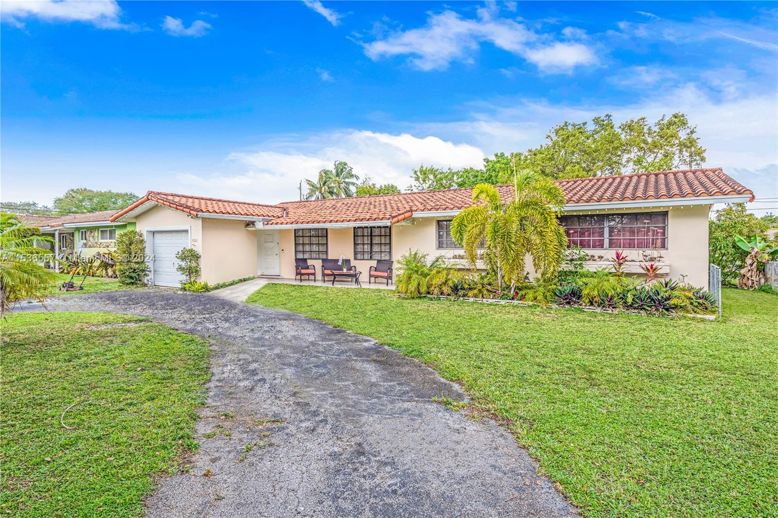 Property for Sale at 1061 Redbird Ave, Miami Springs, Miami-Dade County, Florida - Bedrooms: 4 
Bathrooms: 2  - $1,100,000