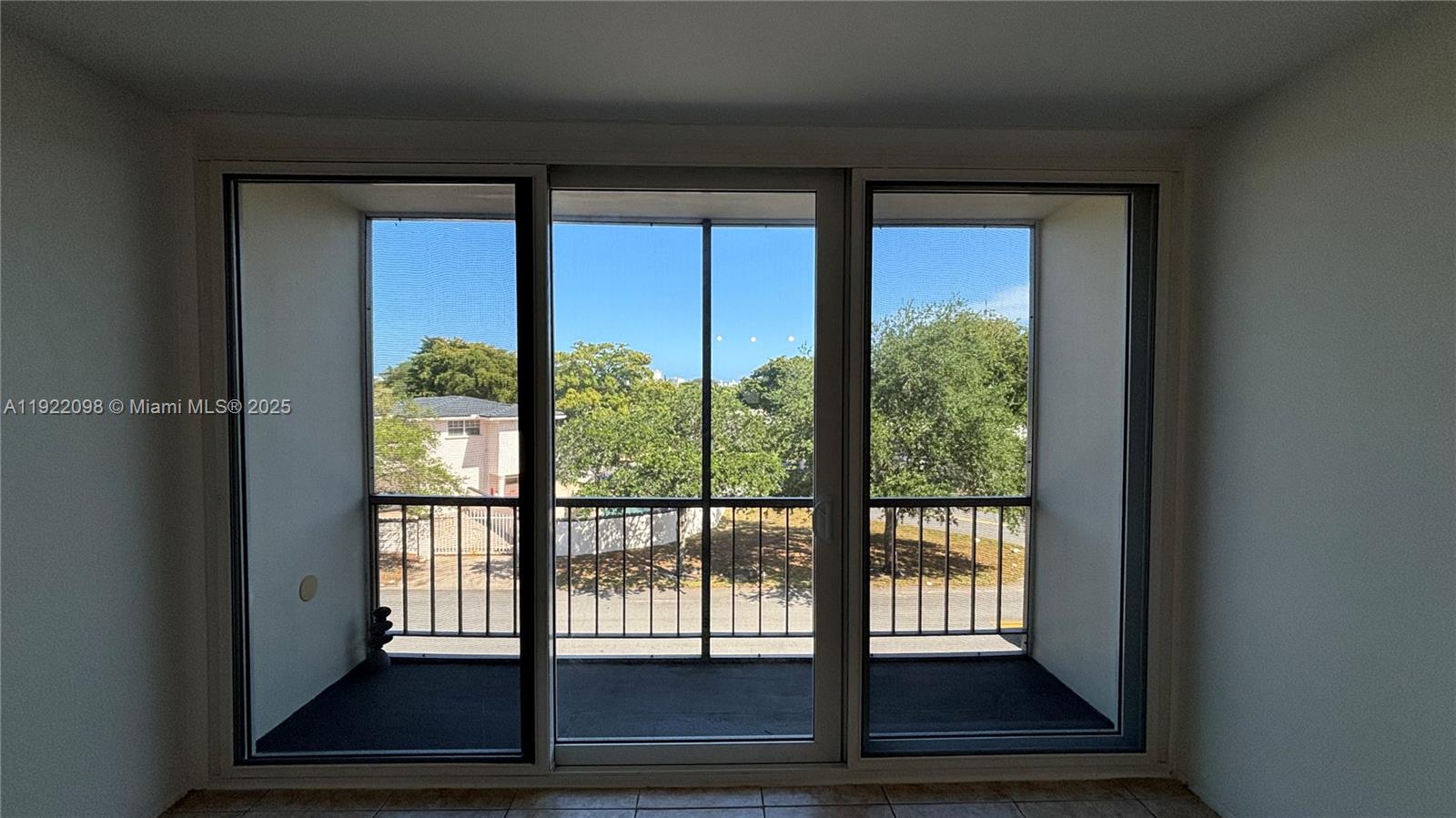 CORAL RIDGE EAST CONDO - Residential Lease