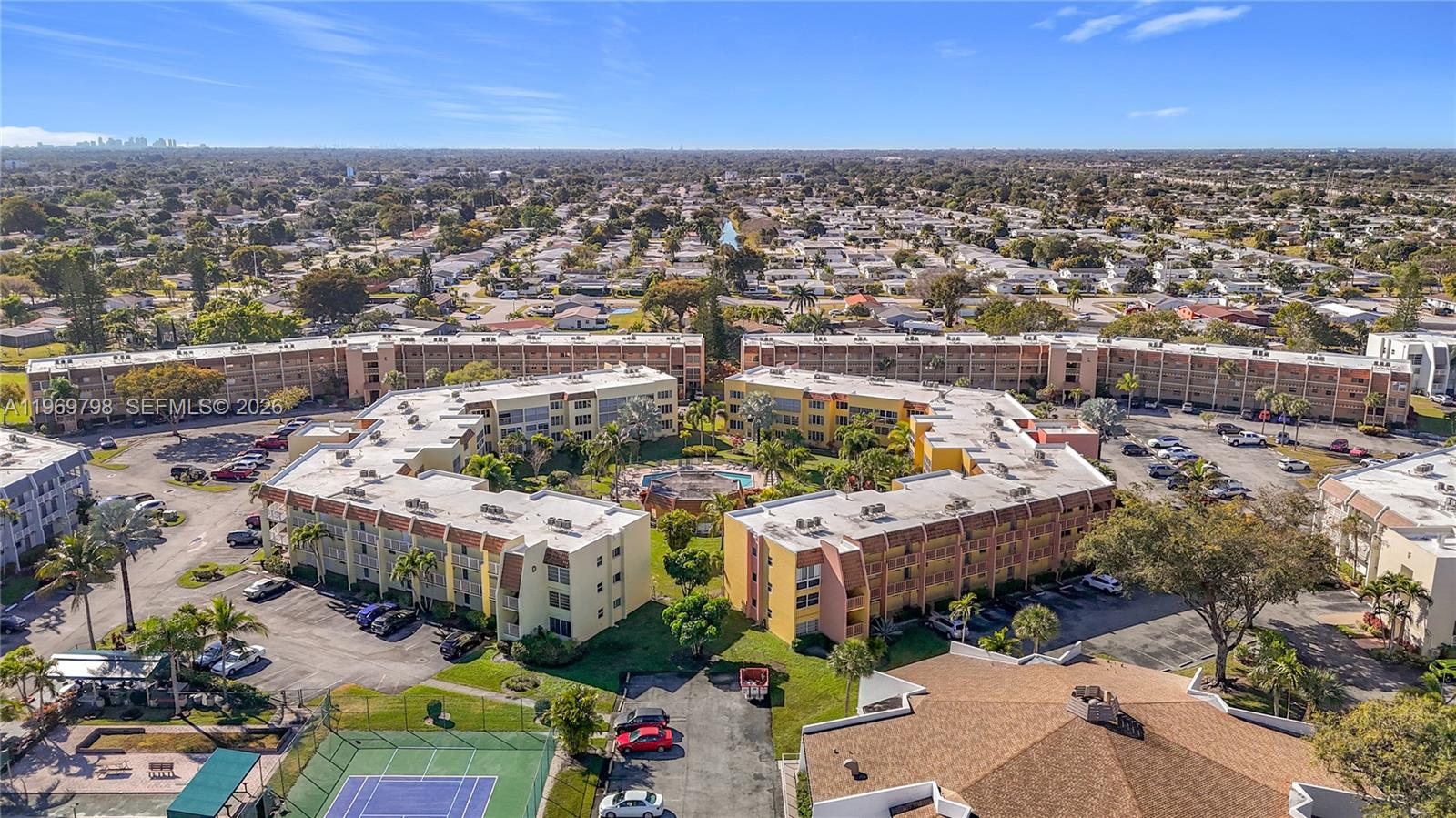 ROYAL PARK GARDENS II-E C - Residential Lease