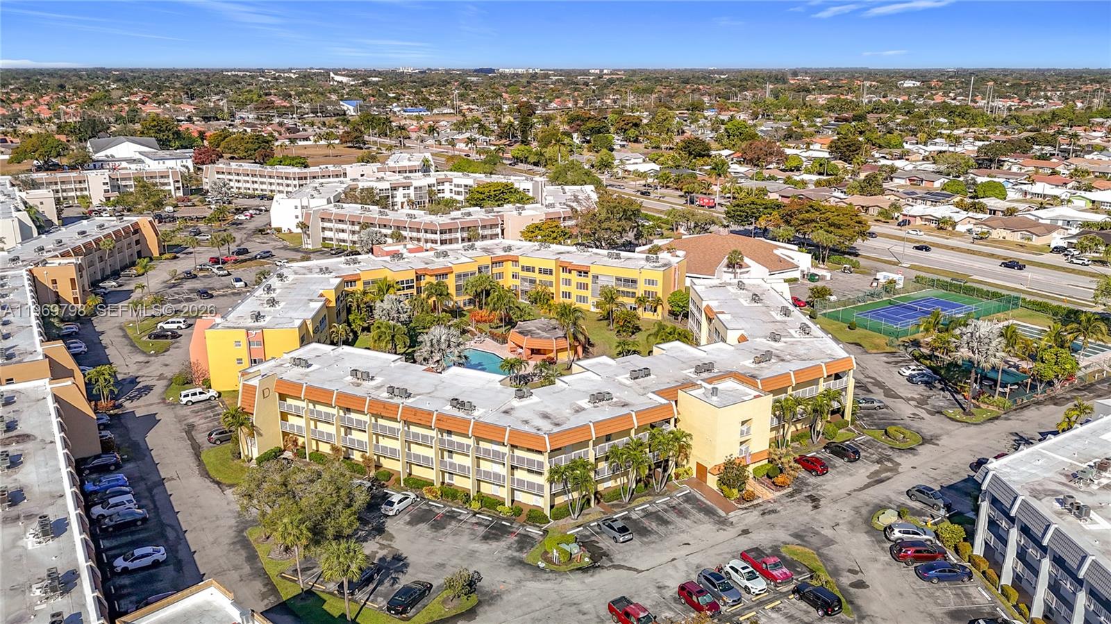 ROYAL PARK GARDENS II-E C - Residential Lease