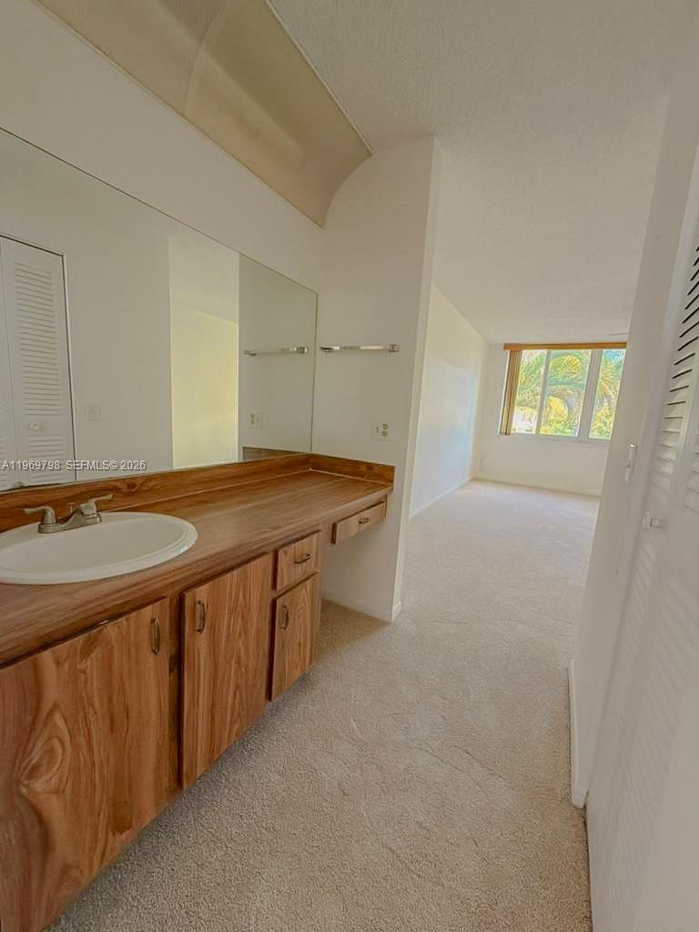 ROYAL PARK GARDENS II-E C - Residential Lease