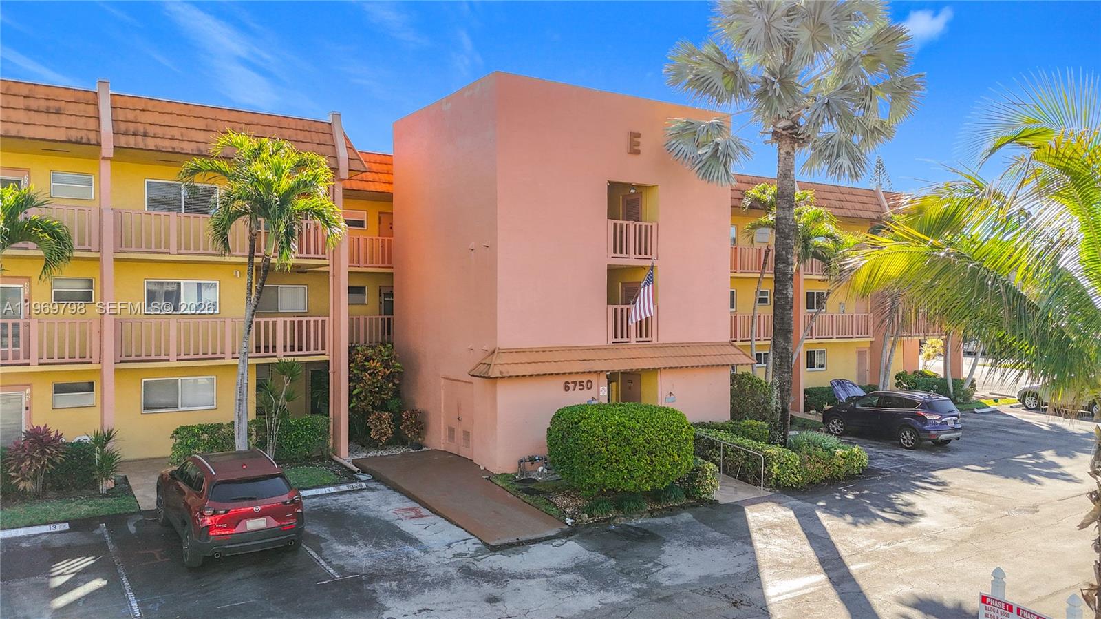 ROYAL PARK GARDENS II-E C - Residential Lease