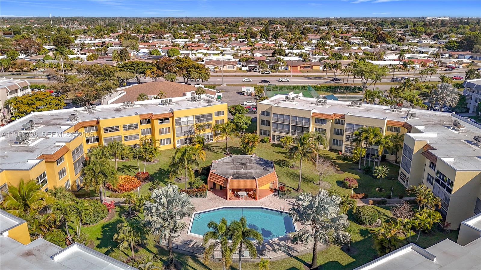 ROYAL PARK GARDENS II-E C - Residential Lease