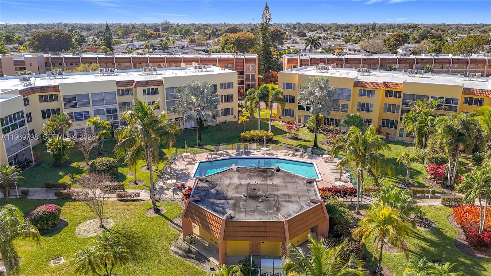 ROYAL PARK GARDENS II-E C - Residential Lease