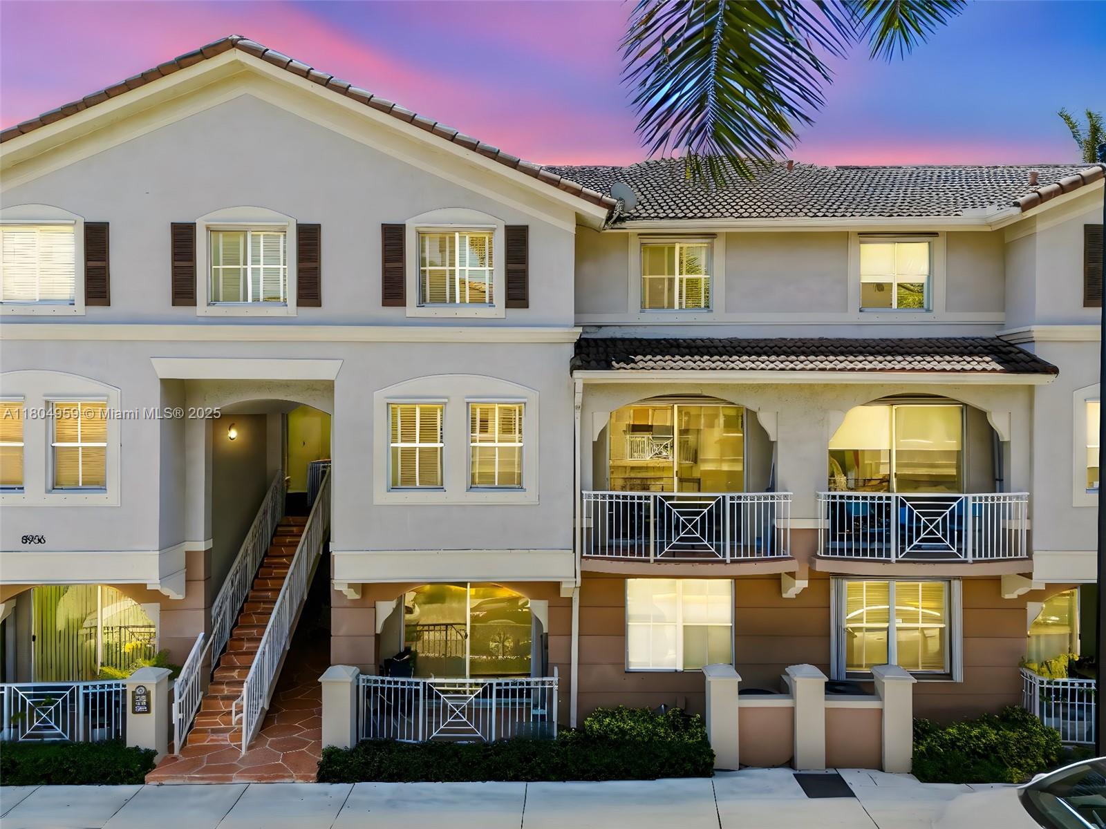 8936 W Flagler St 211, Miami, Broward County, Florida - 3 Bedrooms  
3 Bathrooms - 