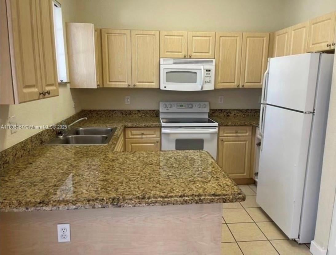 CARIBBEAN ISLES VILLAS CO - Residential