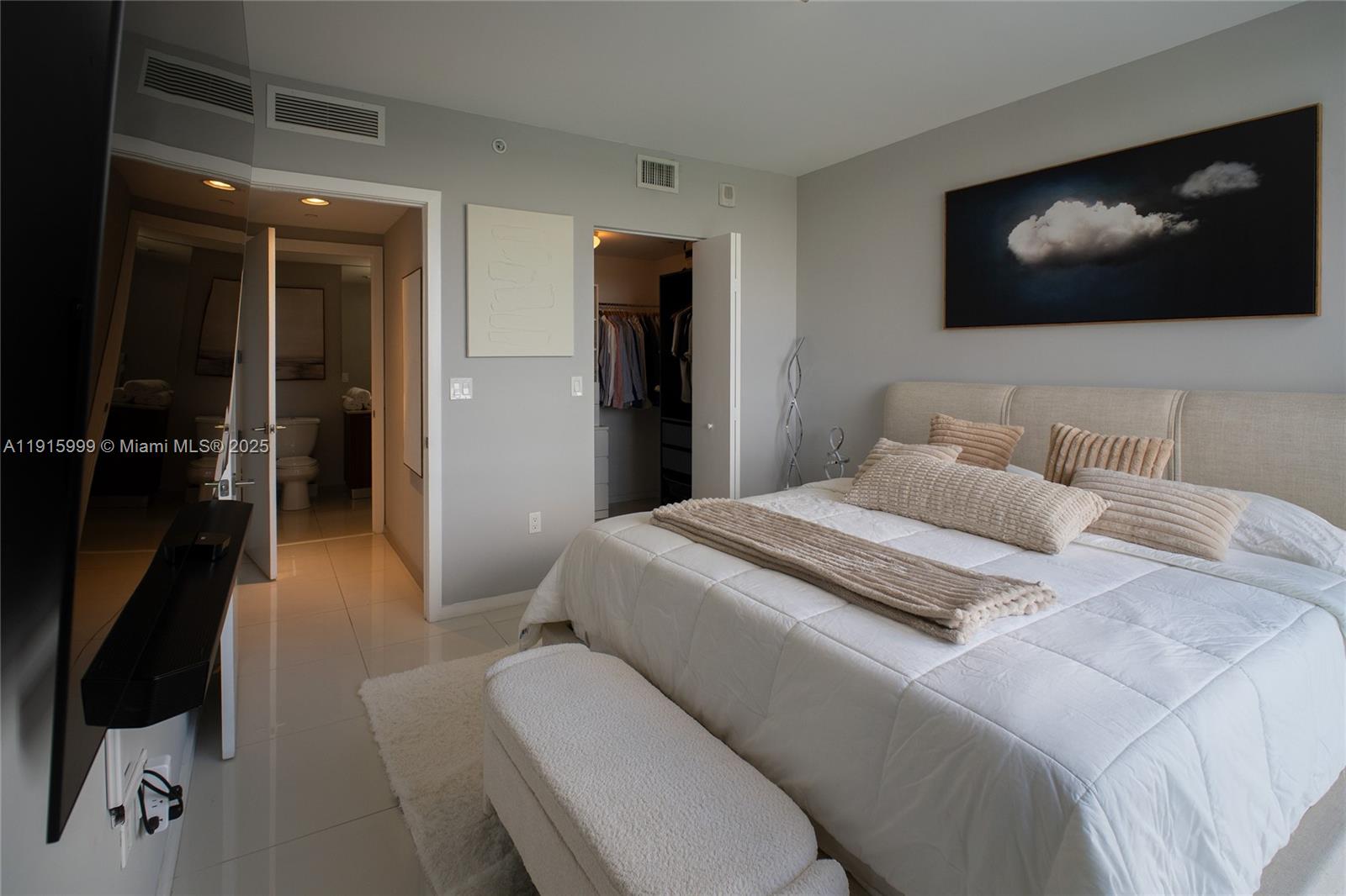 5252 PASEO CONDO - Residential