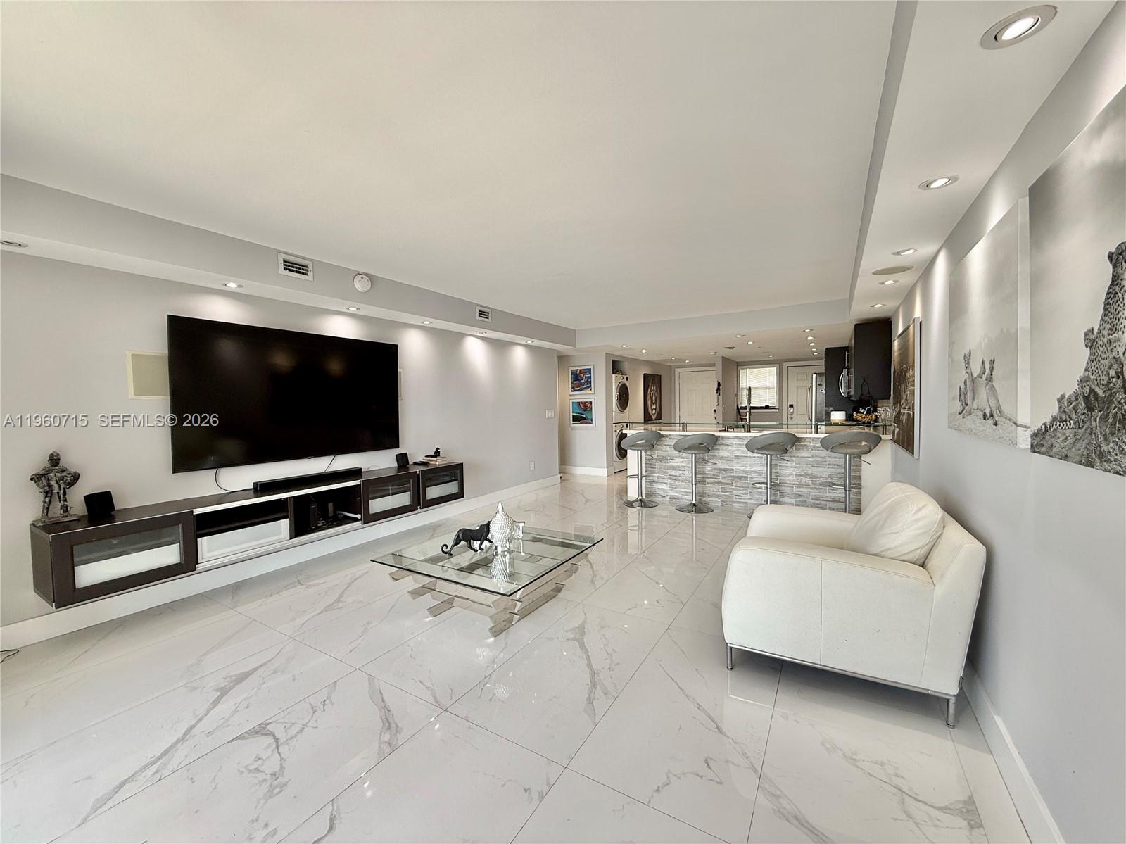 JADE WINDS GROUP - - Residential