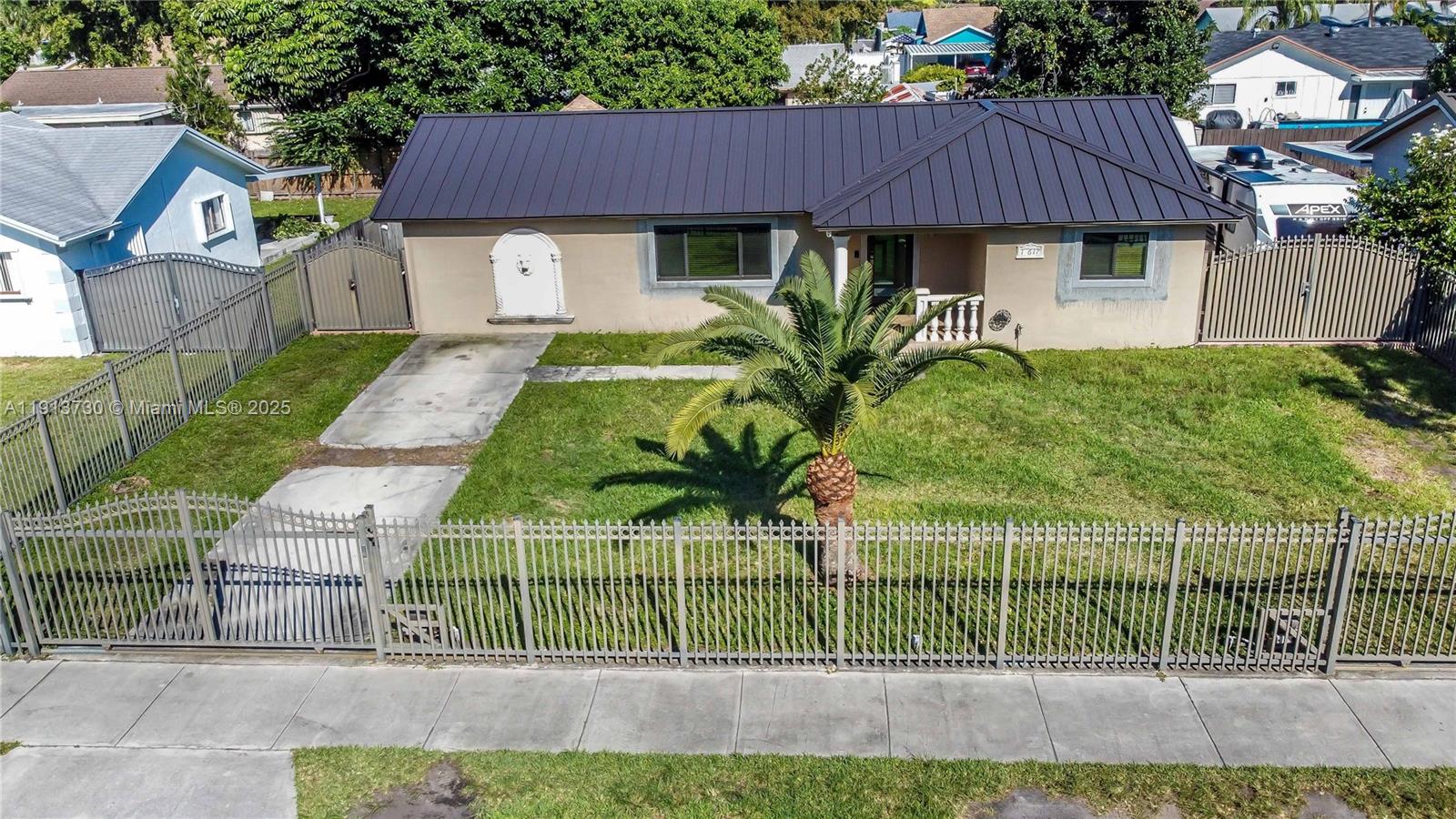 PINE LAKE WEST - Residential