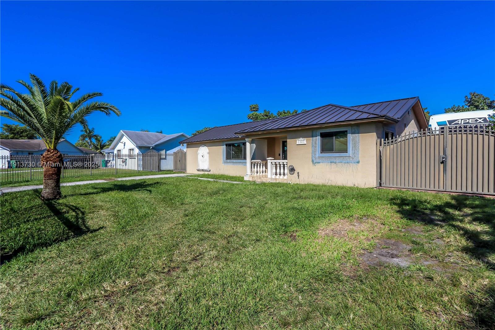 PINE LAKE WEST - Residential