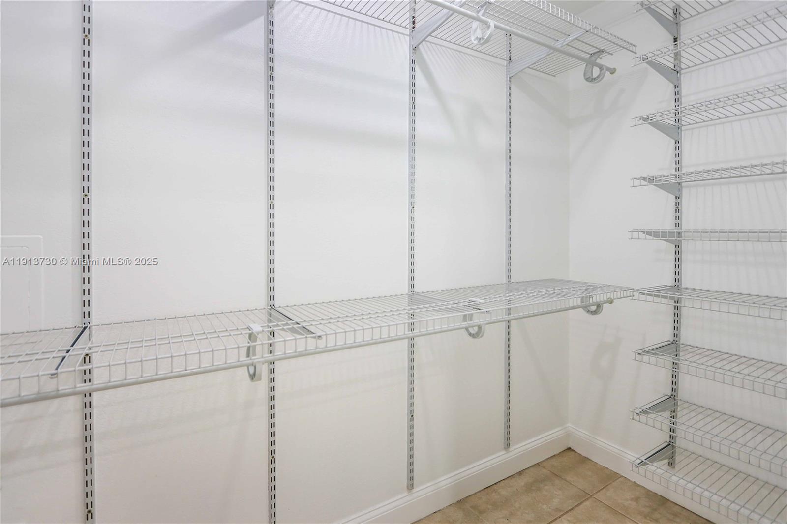 PINE LAKE WEST - Residential