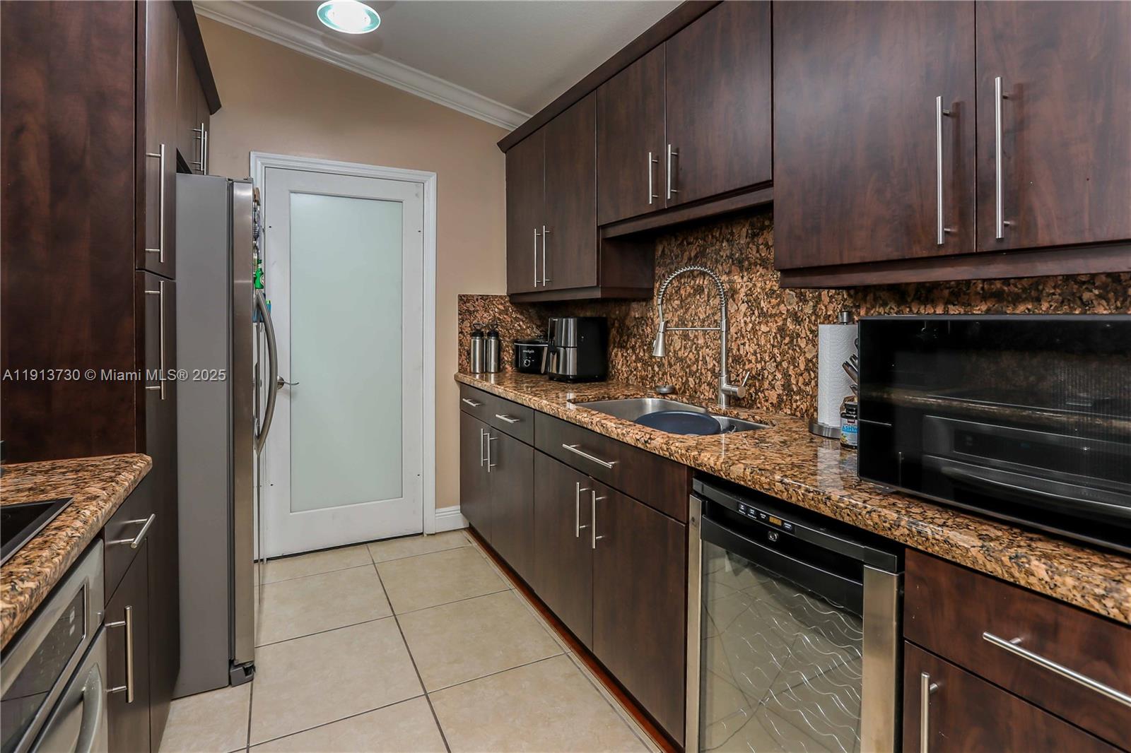 PINE LAKE WEST - Residential