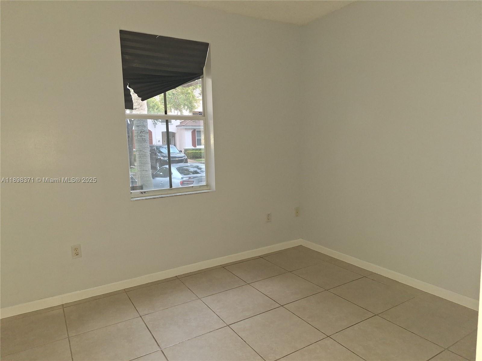 MARBELLA COVE - Residential