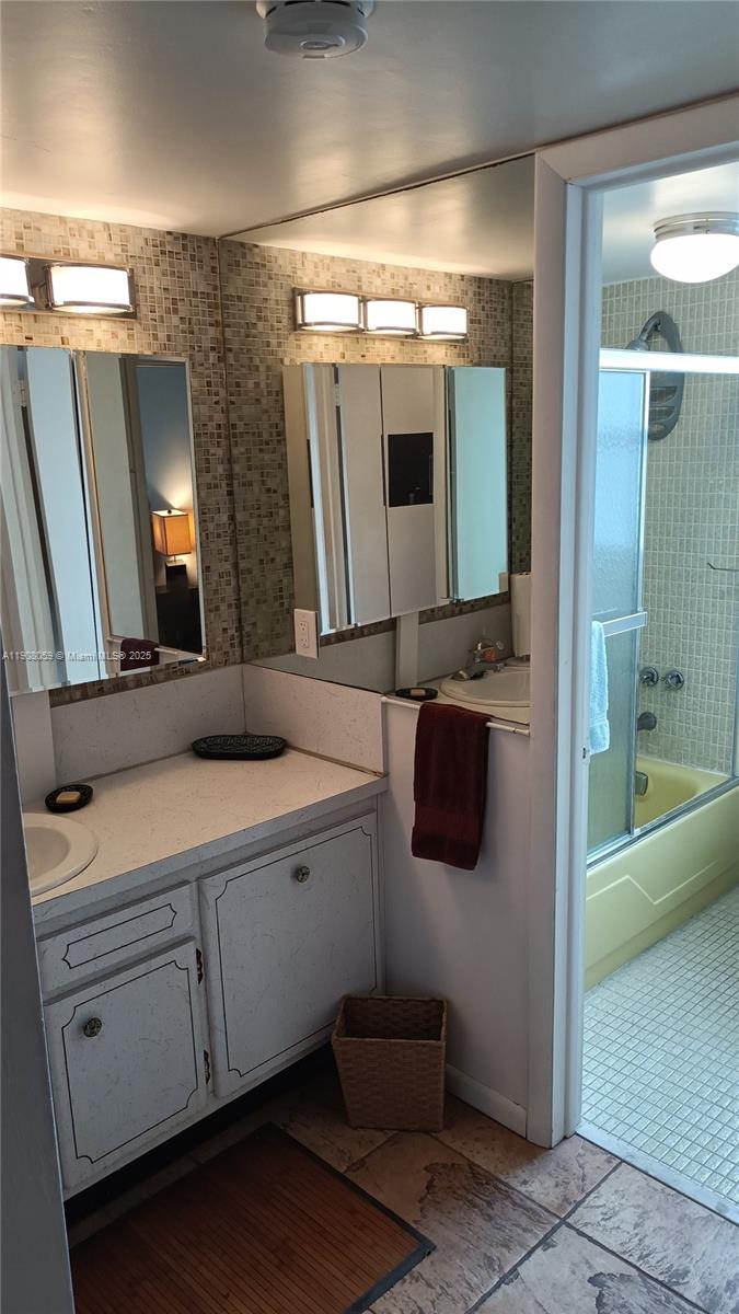 JAMES CENTRAL TOWERS COND - Residential