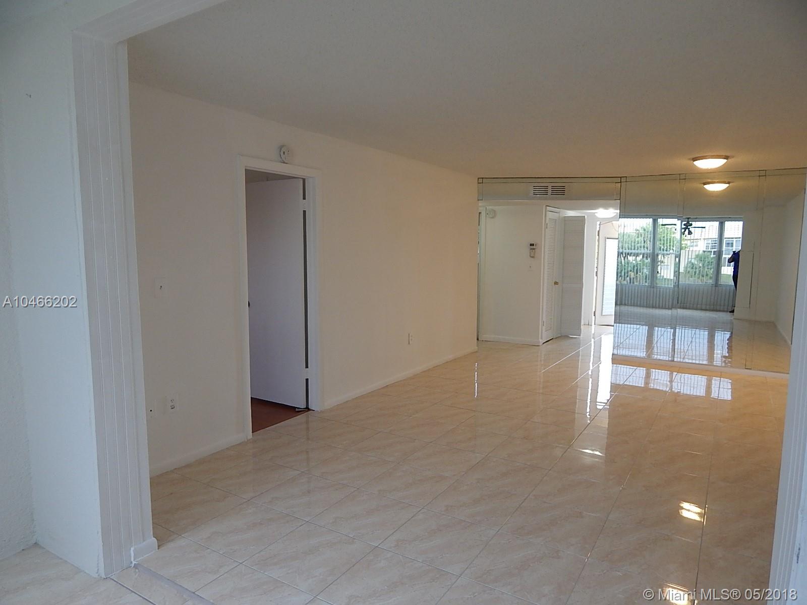 SUNRISE LAKES 40 CONDO - Residential Lease